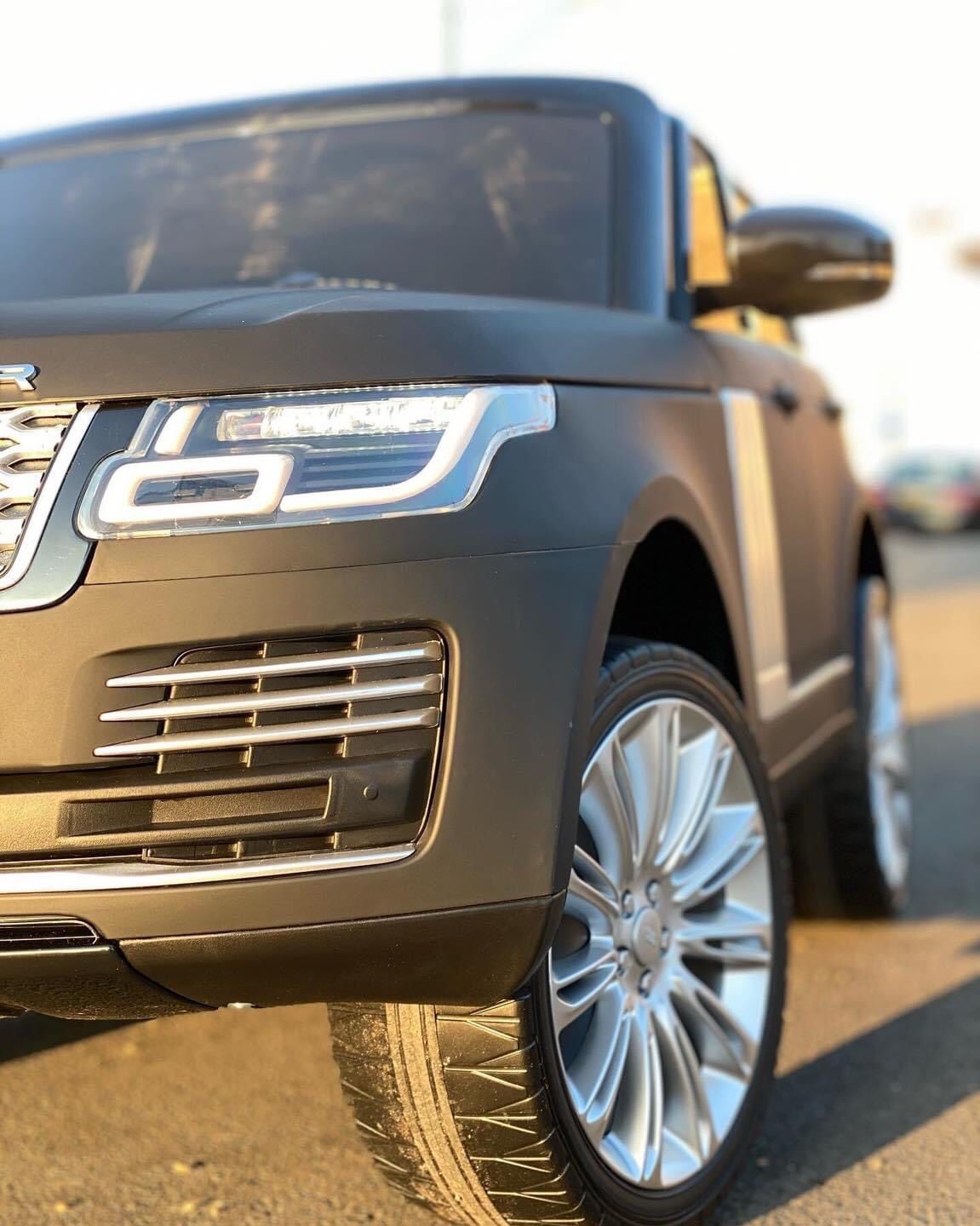 Kids Ride On Range Rover Vogue Licensed HSE 24V and 4WD 2 Seater Jeep MP4 TV Leather Seat and Rubber Wheels